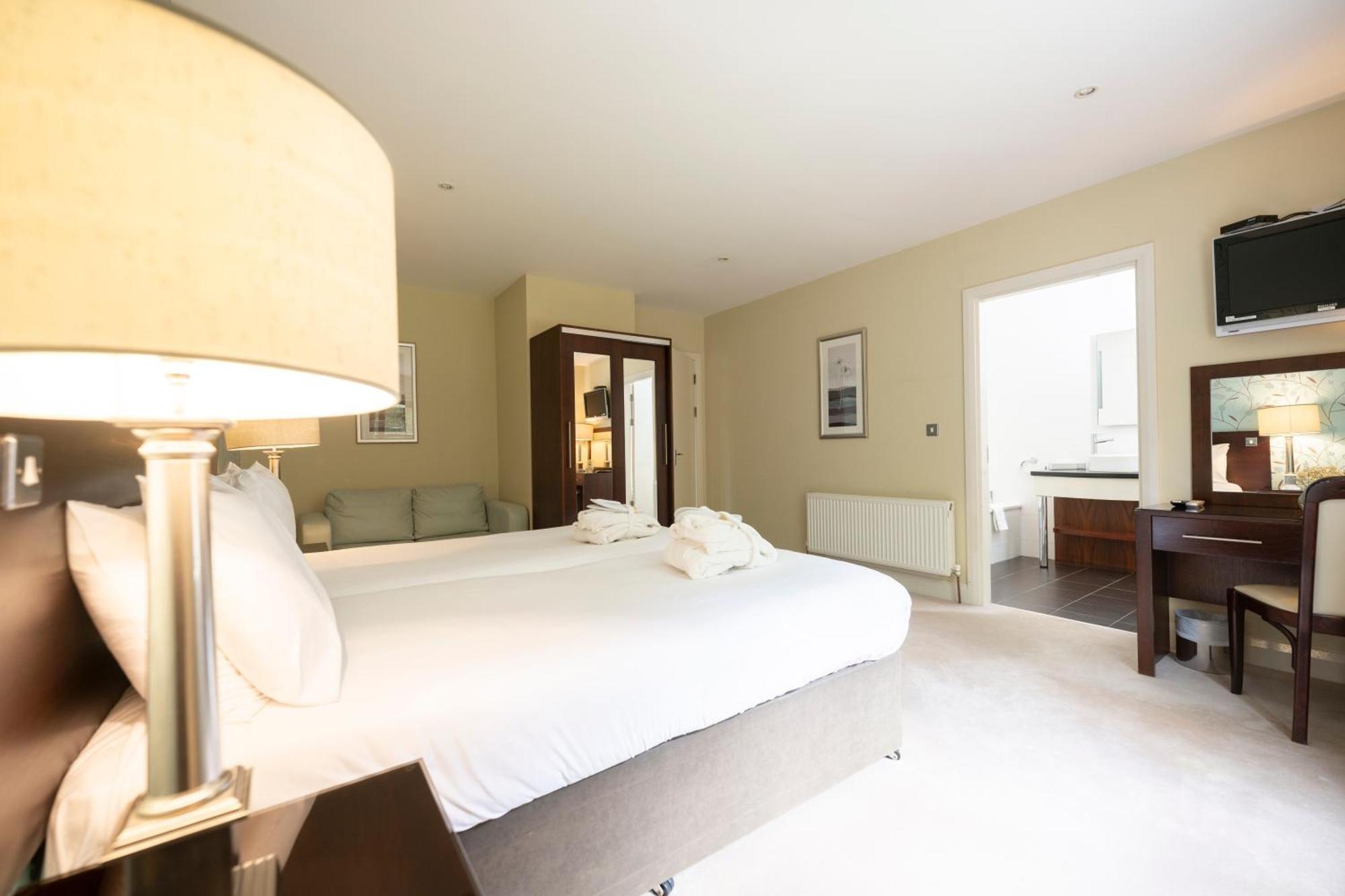 Kenmare Bay Hotel Lodges Килларни Экстерьер фото
